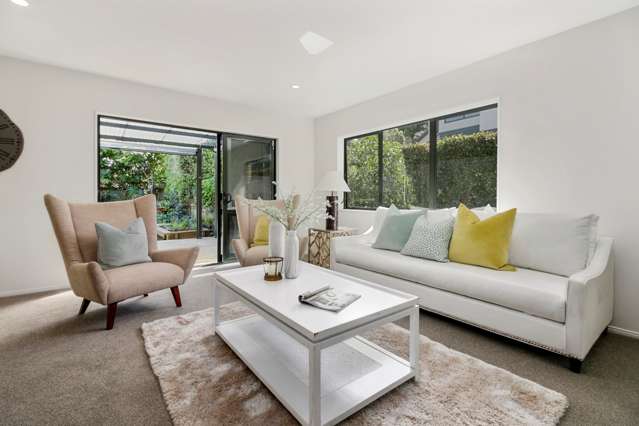 34c Gerard Way Saint Johns_1