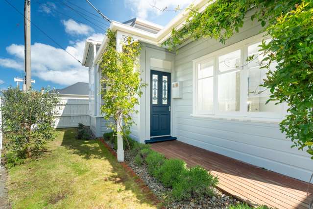 90 Onepu Road Lyall Bay_2