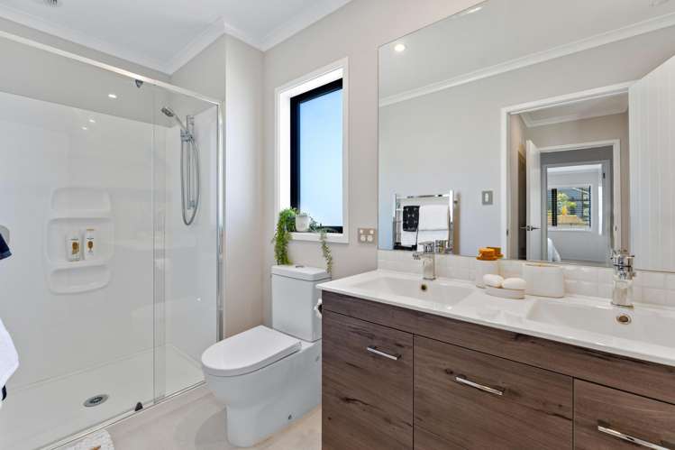 127 Bonair Crescent Silverdale_16