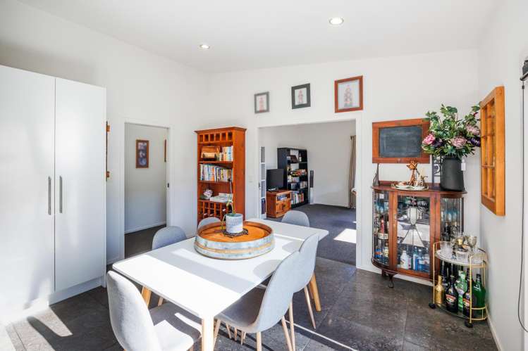 51 Chestnut Close Kelvin Grove_12