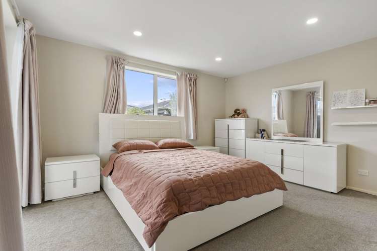 9 Flight Place Takanini_8