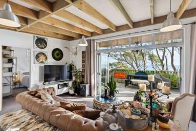 Wai-iti Beach Retreat Beach Road_3