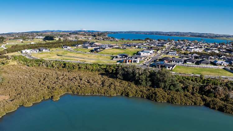 9 Papaka Avenue Glenbrook_13