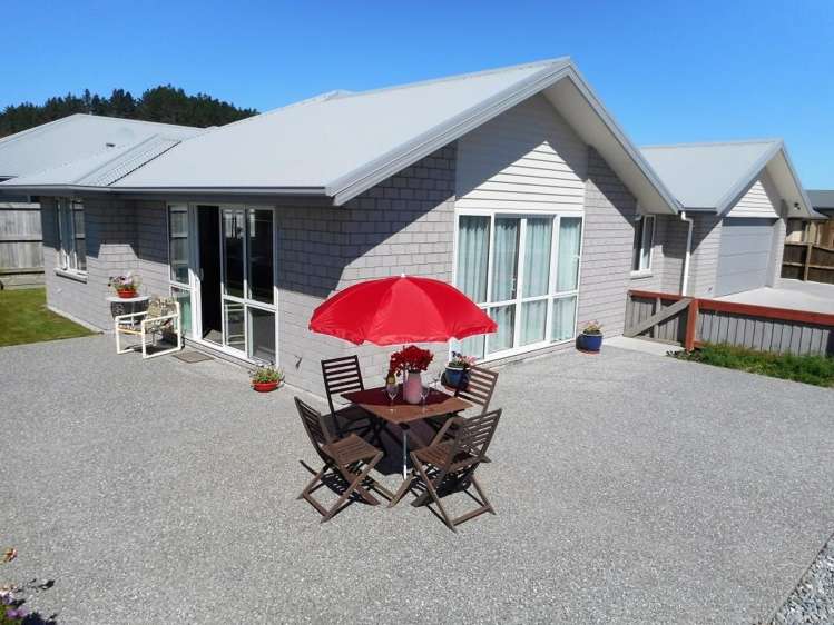 5a Ashley Drive Paroa_2