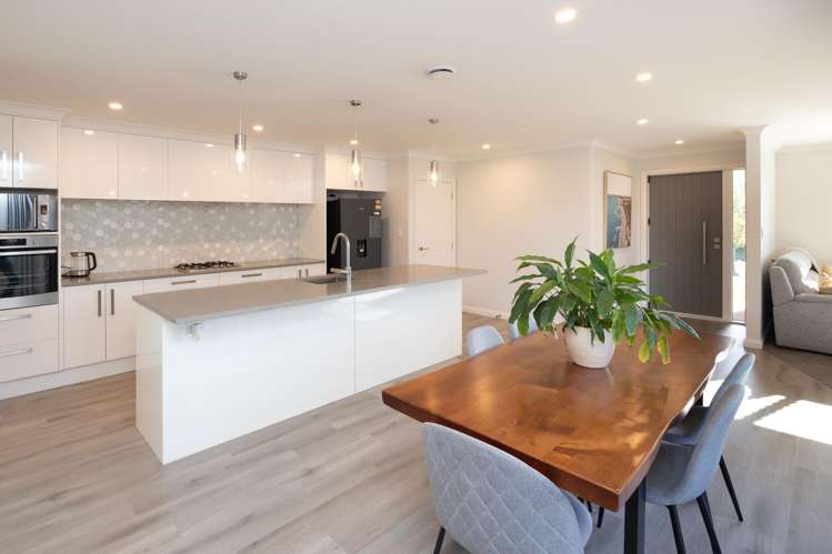 6 Atlantic Drive Fitzherbert_6