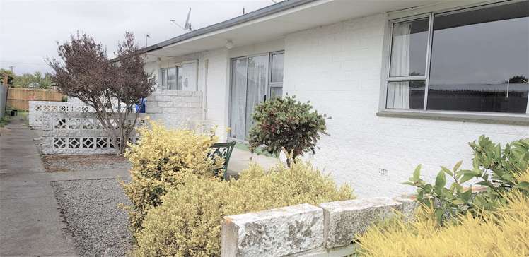 2/85 Aitken Street Ashburton_11