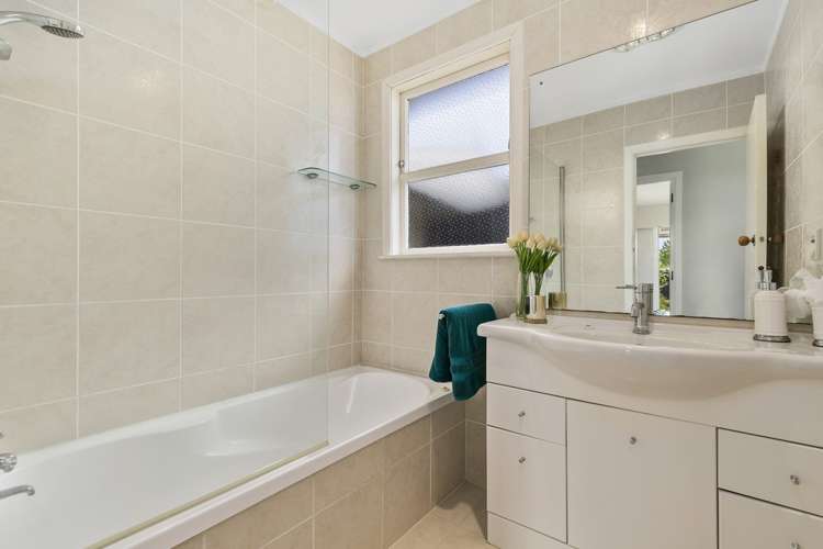 15 Miltonia Avenue Te Atatu South_14