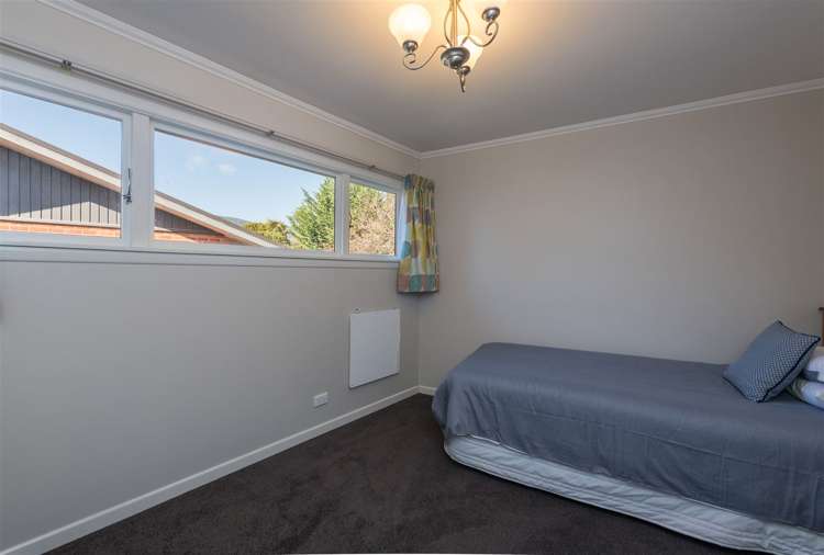 7 Neale Avenue Stoke_17