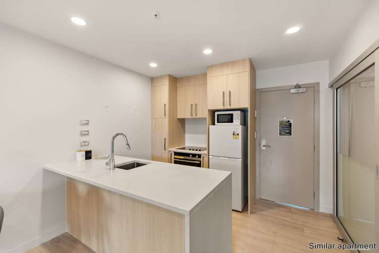 806/75 Victoria Street West_5