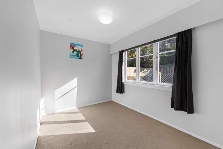 16 Kenmore Street Westown_10