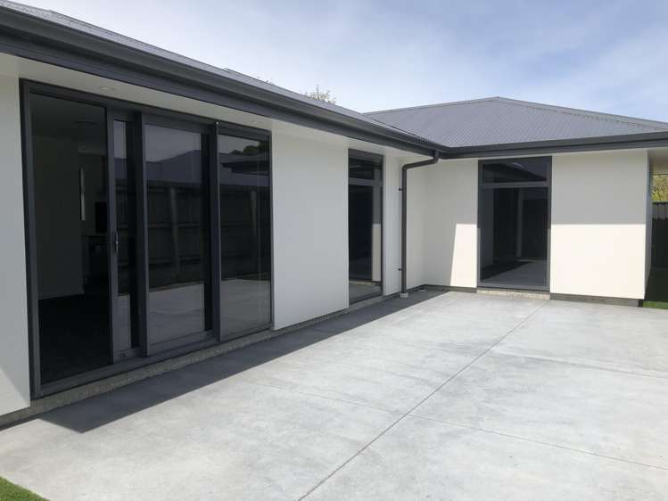 A/300 Wills Street Ashburton_2