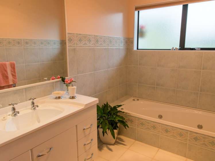 92 Rundles Road Allenton_17