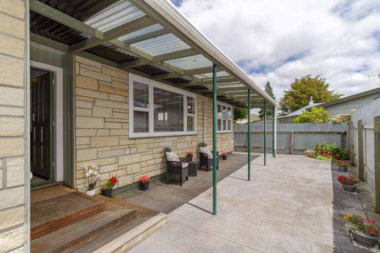 7 Eton Street Taradale_13