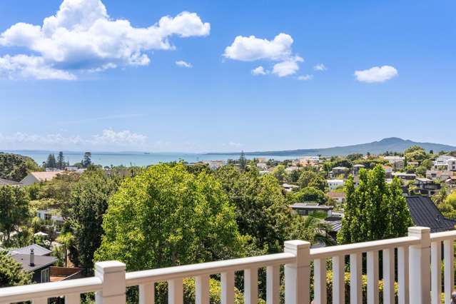 Superb Family Home with Incredible Views