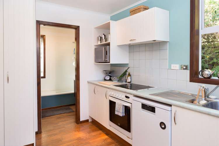 198 Helston Road Paparangi_6