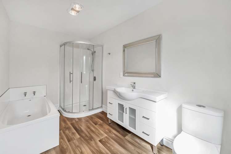 14 Lee Street Southbridge_13