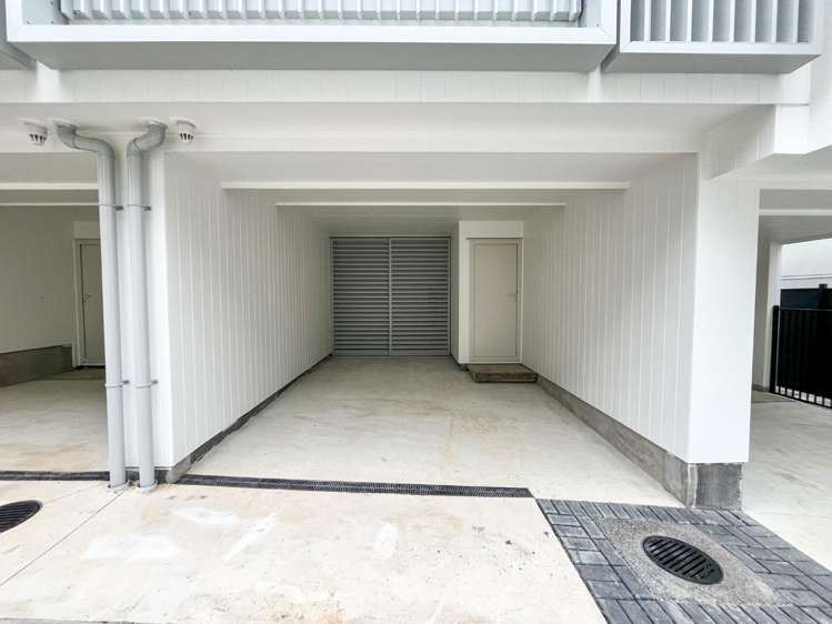 15/9 Aeroview Drive 1603_14