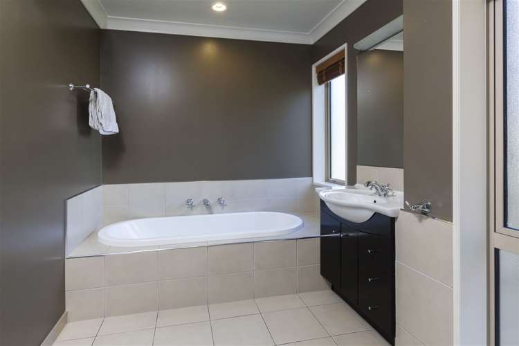 1102 Two Chain Road Swannanoa_16