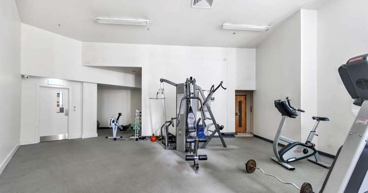 607/10 Ronayne Street City Centre_13