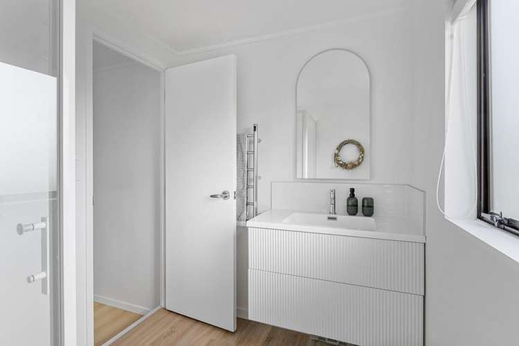 22b Alexander Road Algies Bay_14