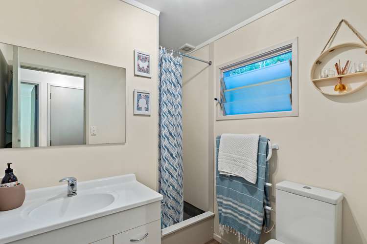 70 Heathcote Road Castor Bay_17