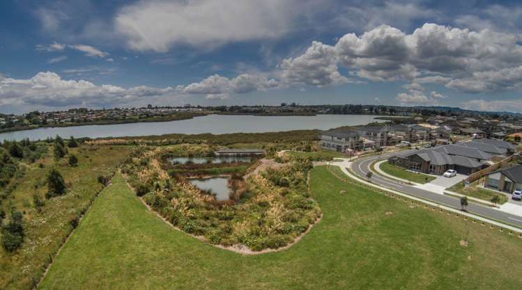 4 Bellshill Close Wattle Downs_19