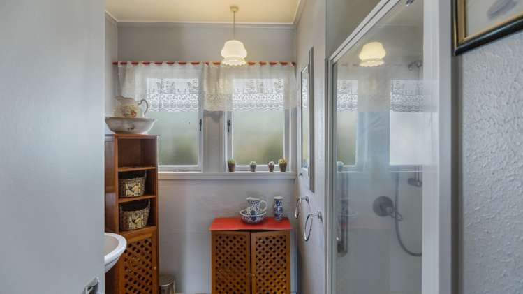 8 Massey Street Kawerau_16