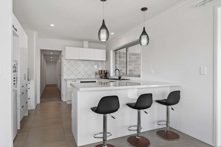 30 Kaurinui Crescent One Tree Point_10