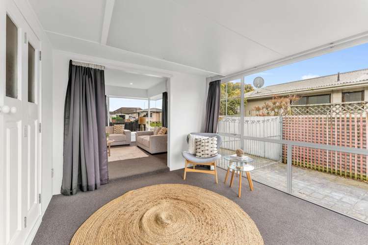 67 Chartwell Street Burwood_10