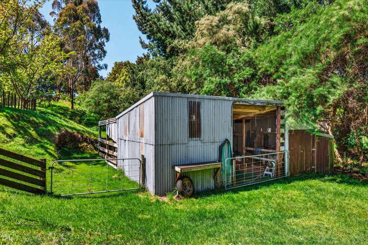 273 Mapara Road Acacia Bay_25