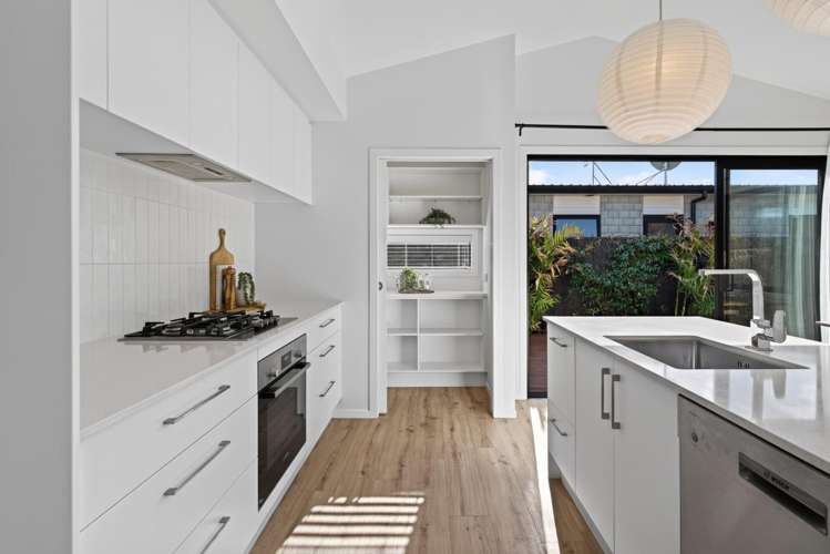 8 Huanui Close Papamoa_9