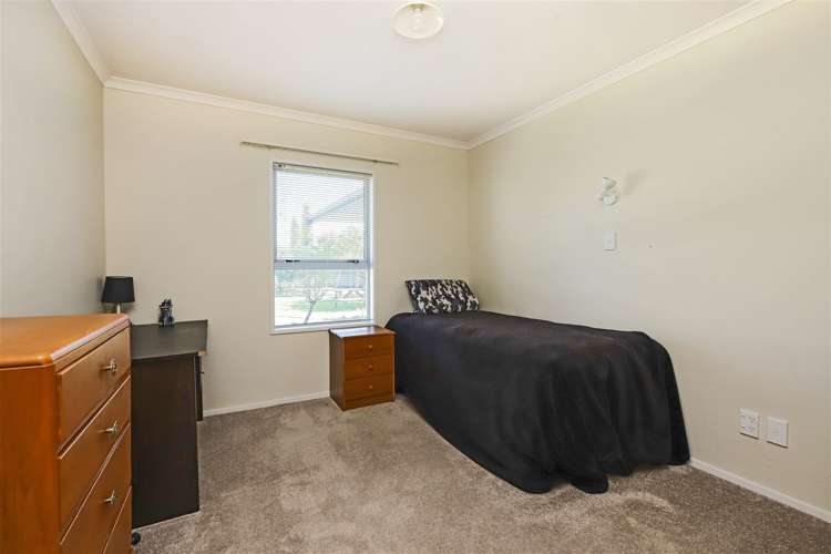 3 Kirkcaldy Place Flaxmere_10