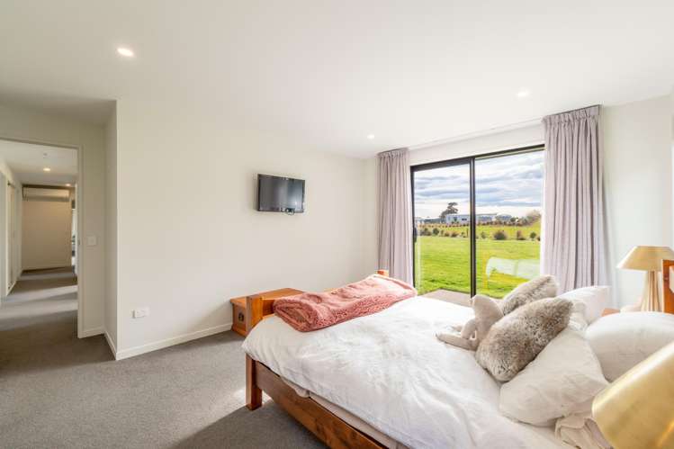 111 Blairlogie Close Otatara_12