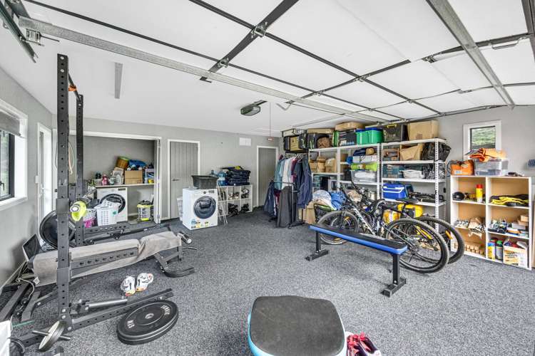 28 Sunstone Crescent Brown Owl_17