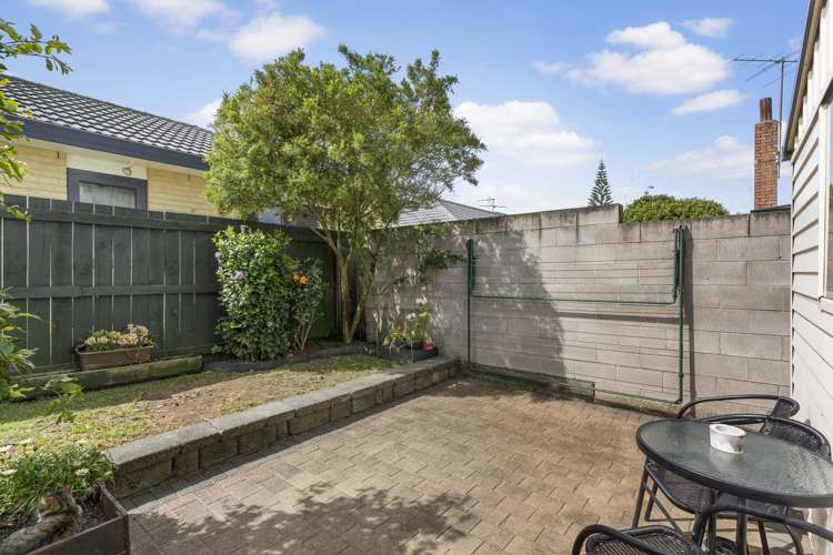 2/22 Sturdee Road Manurewa_10