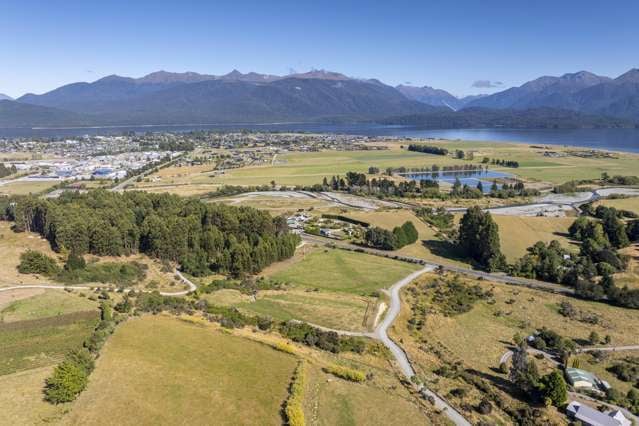 16 Point Burn Lane Te Anau_3