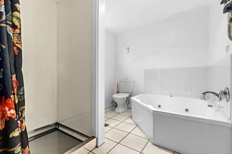 53 North Street Mokau_24