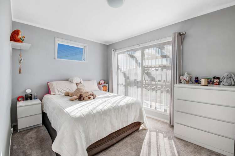 35 Vipond Road Stanmore Bay_12