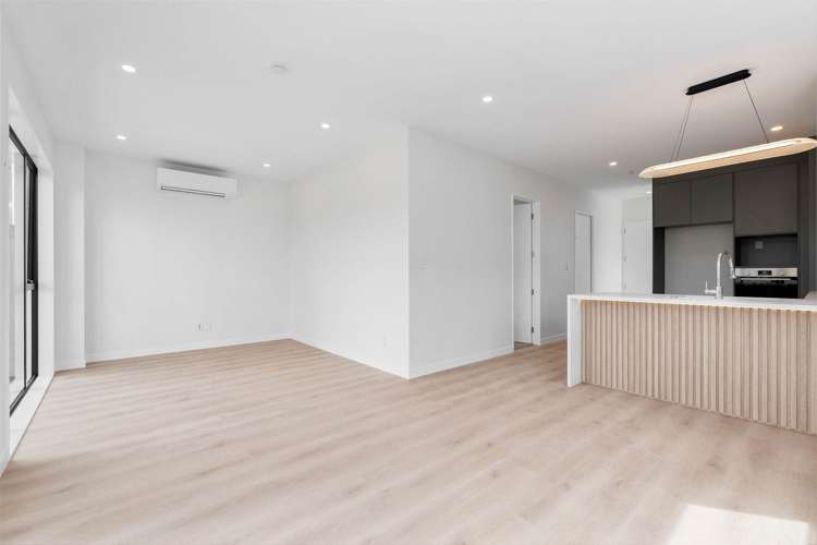 4/ 16 Madison Place Forrest Hill_5