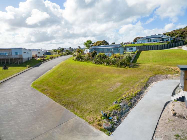 21 Eagles Way Cable Bay_4