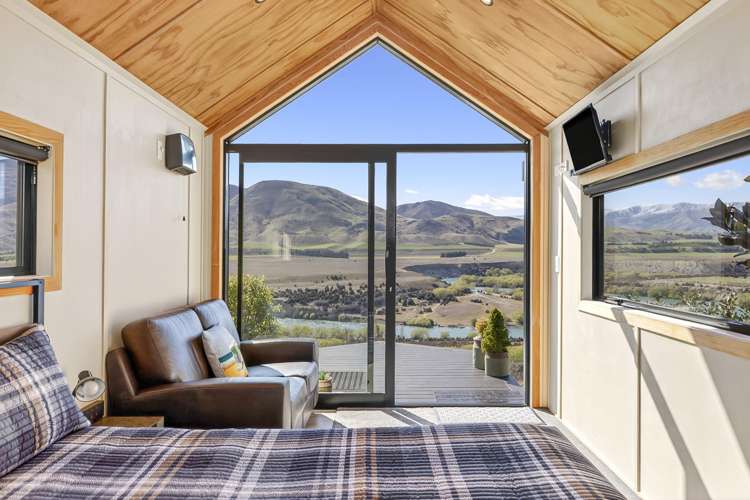 98 Riverview Road Queensberry_17