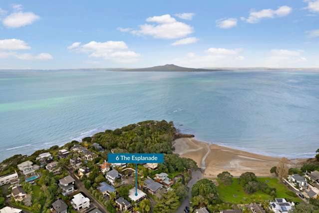 Castor Bay Opportunity - Renovate or Rebuild