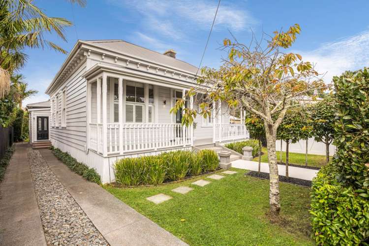 106 Victoria Road Devonport_26