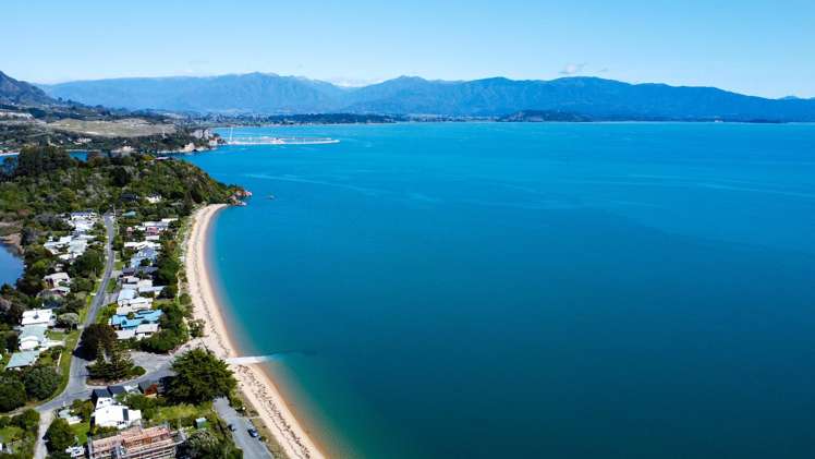 26 Cornwall Place Takaka_22