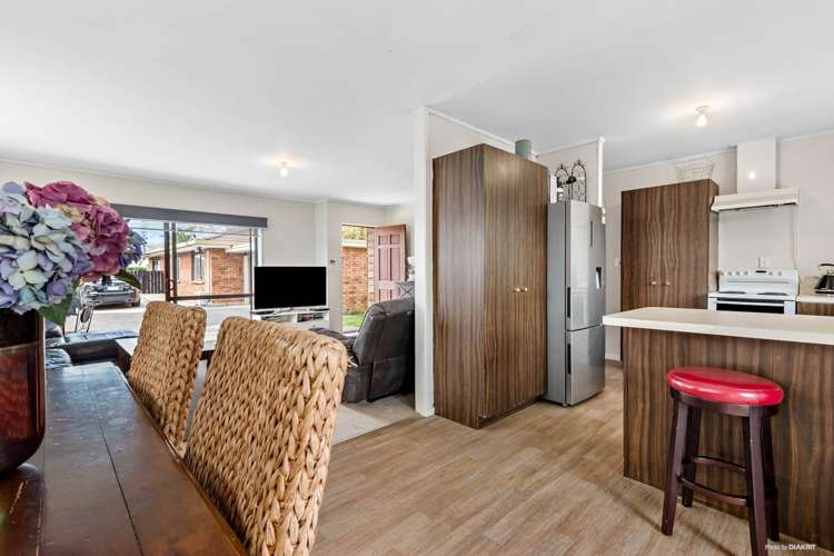 2/3 Kelvin Road Papakura_9