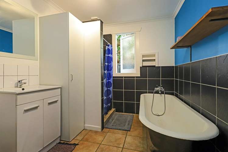 703 Grays Road Mahora_13