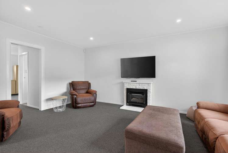 49 Dover Road Wainuiomata_8