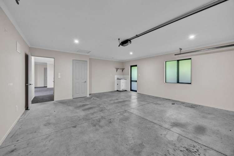 8 County Drive Hawera_16