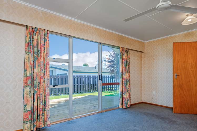 21 George Street Pahiatua_10