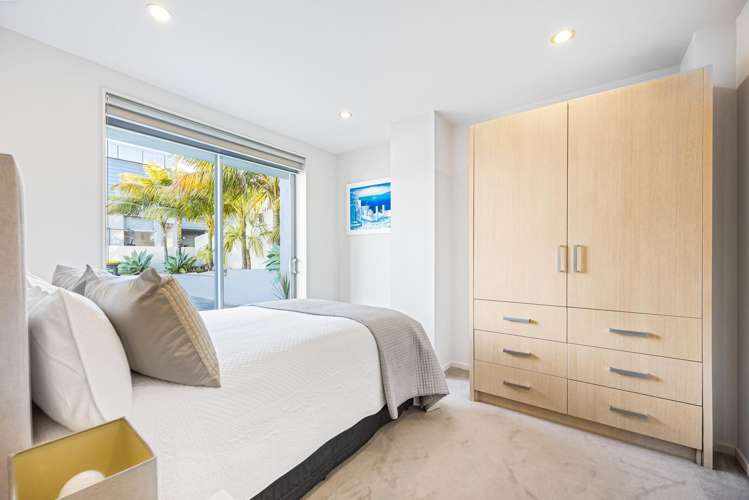 127 Beach Road Castor Bay_20